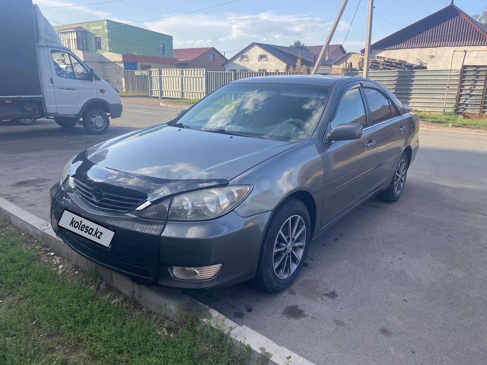 Toyota Camry 2005 г.