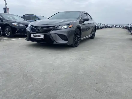 Toyota Camry 2017 года за 9 100 000 тг. в Атырау – фото 10