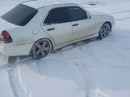 Mercedes-Benz C 220 1994 года за 1 899 999 тг. в Бейнеу