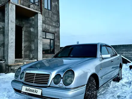 Mercedes-Benz E 280 1997 года за 3 000 000 тг. в Алматы