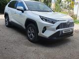 Toyota RAV4 2022 года за 17 000 000 тг. в Костанай – фото 3