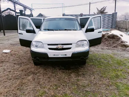 Chevrolet Niva 2014 года за 900 000 тг. в Жетысай – фото 17