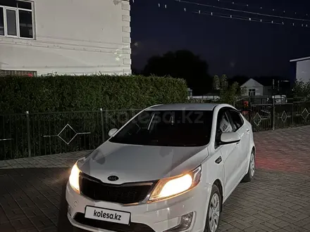 Kia Rio 2013 года за 4 100 000 тг. в Атырау