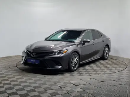 Toyota Camry 2019 года за 9 620 000 тг. в Алматы