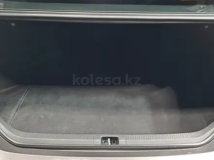 Toyota Camry 2019 года за 9 620 000 тг. в Алматы – фото 10