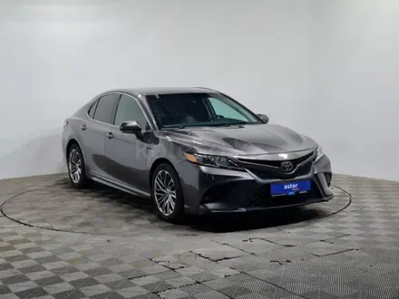 Toyota Camry 2019 года за 9 620 000 тг. в Алматы – фото 3