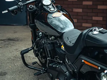 Harley-Davidson  Fat Bob 2024 года за 15 000 000 тг. в Алматы – фото 30