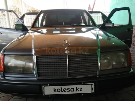 Mercedes-Benz E 230 1990 года за 1 400 000 тг. в Алматы