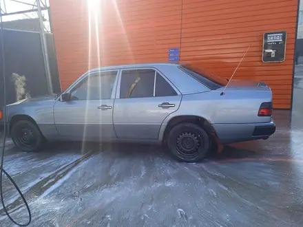 Mercedes-Benz E 230 1990 года за 1 400 000 тг. в Алматы – фото 12
