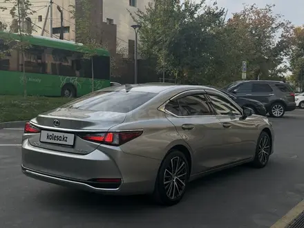 Lexus ES 250 2023 года за 24 000 000 тг. в Алматы – фото 4