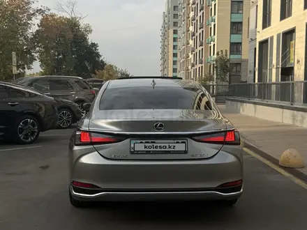 Lexus ES 250 2023 года за 24 000 000 тг. в Алматы – фото 6