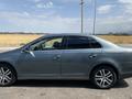 Volkswagen Jetta 2005 года за 2 450 000 тг. в Алматы – фото 2