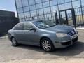 Volkswagen Jetta 2005 года за 2 450 000 тг. в Алматы – фото 7