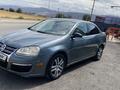 Volkswagen Jetta 2005 года за 2 450 000 тг. в Алматы – фото 9