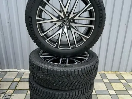 MICHELIN X-ICE North 4 SUV 235/55 R20 105T с шипами и дисками оригинал за 1 450 000 тг. в Кокшетау