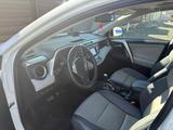 Toyota RAV4 2014 года за 8 500 000 тг. в Атырау – фото 4