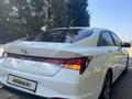 Hyundai Elantra 2022 года за 7 670 000 тг. в Алматы – фото 22