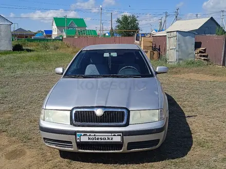 Skoda Octavia 2002 года за 2 000 000 тг. в Уральск – фото 2