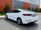 Hyundai Elantra 2018 годаүшін6 580 000 тг. в Петропавловск – фото 4