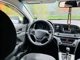 Hyundai Elantra 2018 годаүшін6 580 000 тг. в Петропавловск – фото 5