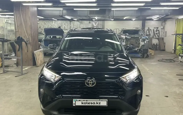 Toyota RAV4 2022 года за 18 000 000 тг. в Астана