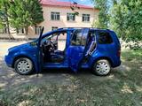 Volkswagen Touran 2003 года за 4 000 000 тг. в Кокшетау – фото 4