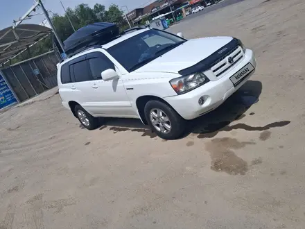 Toyota Highlander 2005 года за 7 300 000 тг. в Алматы – фото 2
