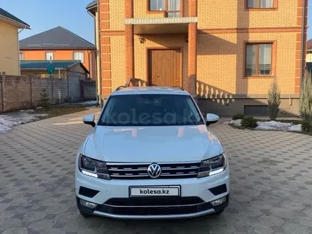 Volkswagen Tiguan 2019 года за 14 000 000 тг. в Алматы