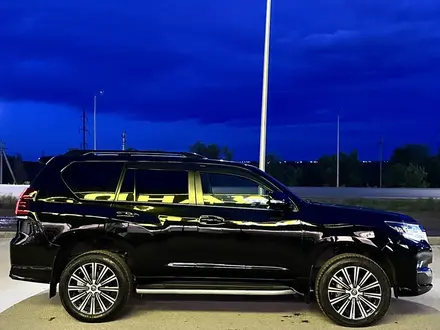 Toyota Land Cruiser Prado 2023 года за 27 300 000 тг. в Актобе – фото 3