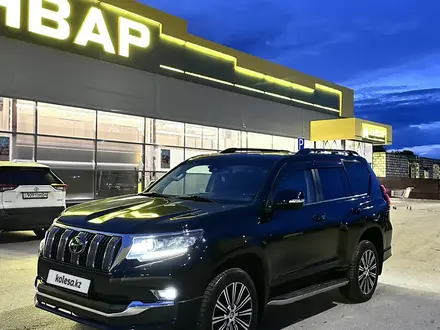 Toyota Land Cruiser Prado 2023 года за 27 300 000 тг. в Актобе