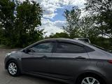 Hyundai Solaris 2015 года за 4 200 000 тг. в Караганда – фото 3