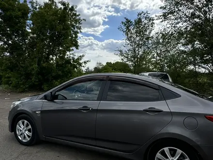 Hyundai Solaris 2015 года за 4 200 000 тг. в Караганда – фото 3