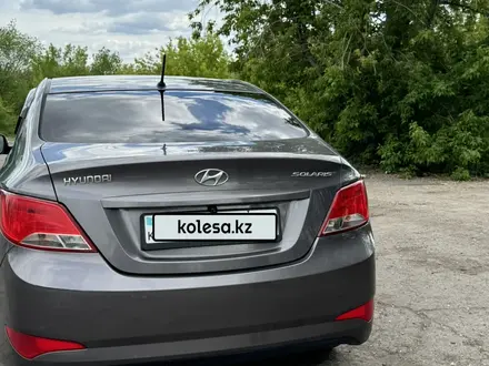 Hyundai Solaris 2015 года за 4 200 000 тг. в Караганда – фото 4