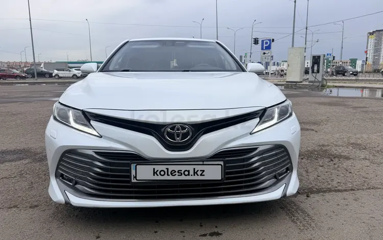 Toyota Camry 2018 года за 13 000 000 тг. в Караганда
