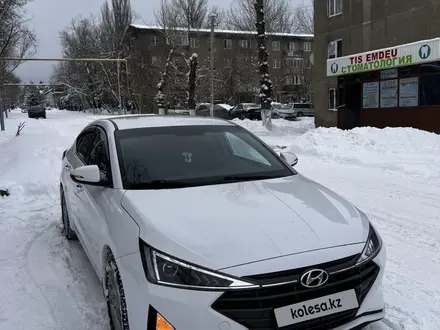 Hyundai Elantra 2020 года за 8 000 000 тг. в Есик – фото 3