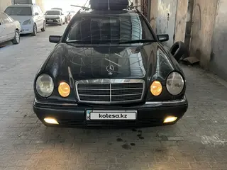 Mercedes-Benz E 320
