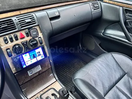Mercedes-Benz E 320 2000 года за 4 800 000 тг. в Алматы – фото 16