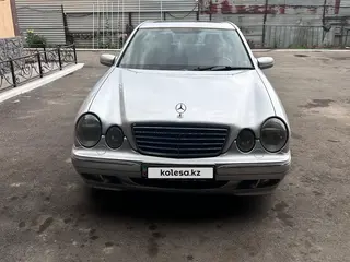 Mercedes-Benz E 320