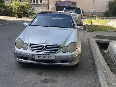 Mercedes-Benz C 230 2002 года за 2 900 000 тг. в Алматы – фото 6