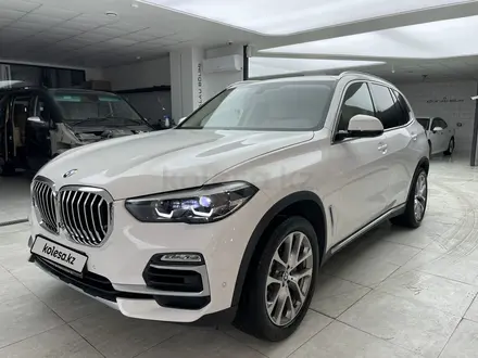 BMW X5 2019 года за 37 500 000 тг. в Алматы – фото 3