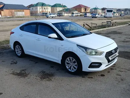 Hyundai Solaris 2020 года за 7 000 000 тг. в Актау – фото 3