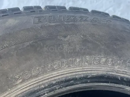 Шины Bridgestone Blizzak за 40 000 тг. в Петропавловск – фото 2