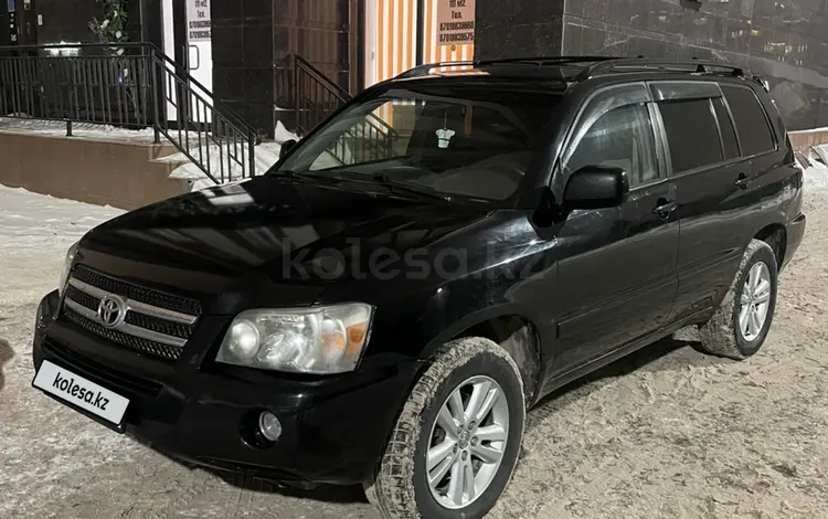 Toyota Highlander 2005 годаfor7 000 000 тг. в Астана