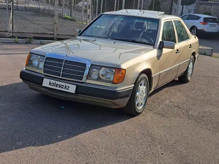 Mercedes-Benz E 230 1992 года за 2 000 000 тг. в Алматы – фото 2