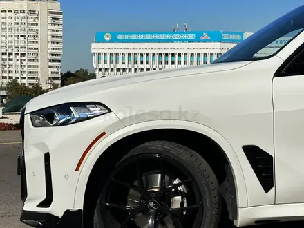 BMW X5 2025 года за 58 000 000 тг. в Алматы – фото 15