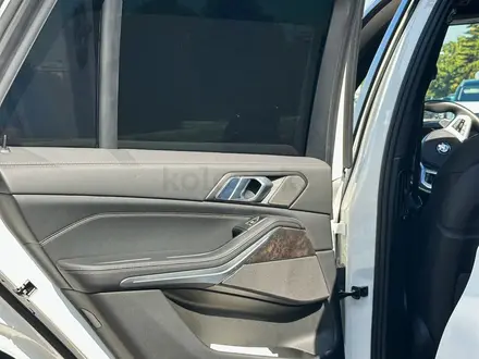 BMW X5 2025 года за 58 000 000 тг. в Алматы – фото 22
