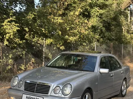 Mercedes-Benz E 280 1998 года за 4 500 000 тг. в Алматы – фото 2