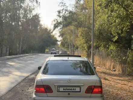 Mercedes-Benz E 280 1998 года за 4 500 000 тг. в Алматы – фото 6