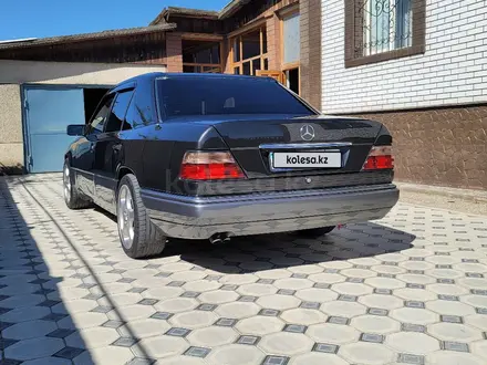 Mercedes-Benz E 280 1994 года за 3 800 000 тг. в Тараз – фото 7