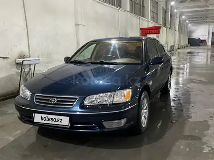 Toyota Camry 2000 года за 3 400 000 тг. в Тараз